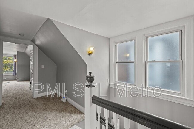 Building Photo - 4036 Flad Ave