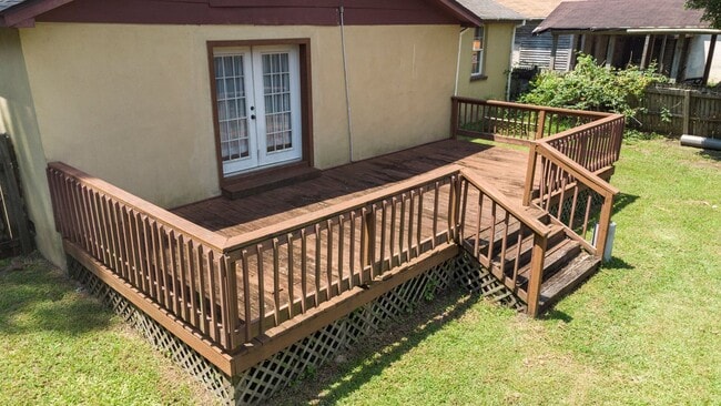 Building Photo - 104 Bernhurst Rd