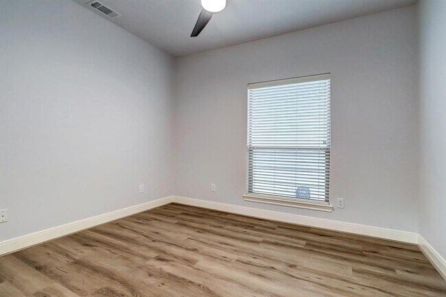 Building Photo - 2908 N Becca Ln