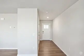 Building Photo - 4746 171st St