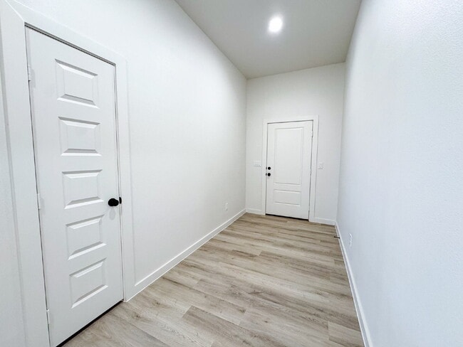 Building Photo - Brand-New 3-Bed in Escondido Crossing!