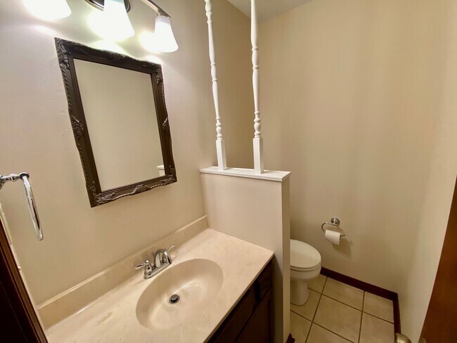 Building Photo - 3925 Halehaven Dr