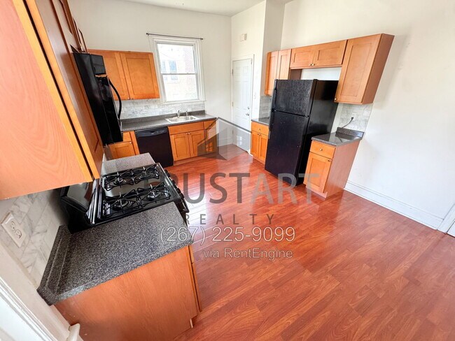 Building Photo - 501 S 49th St