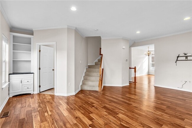 Building Photo - 704 Park Plaza E