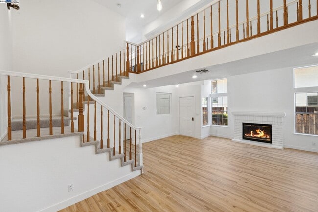Building Photo - 1733 Magnolia Cir