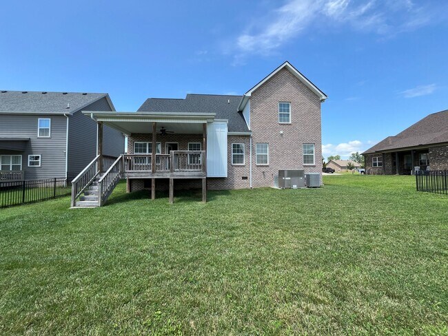 Building Photo - 557 Dexter Dr