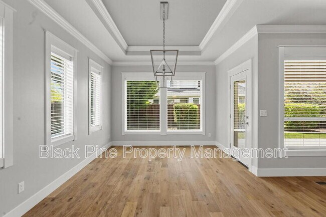 Building Photo - 3761 W Renhold Dr
