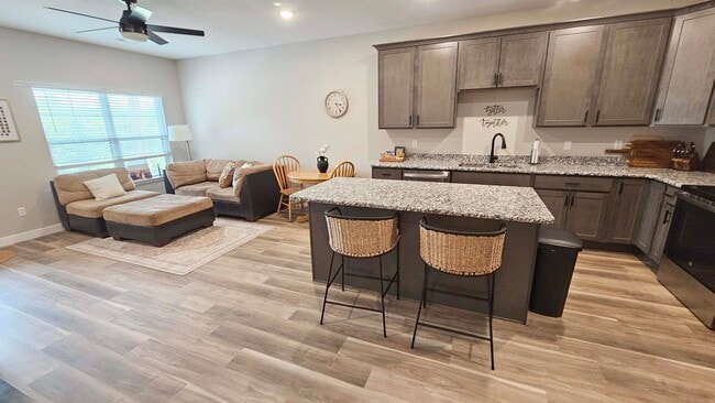 Building Photo - 1399 Autumn Ridge Dr