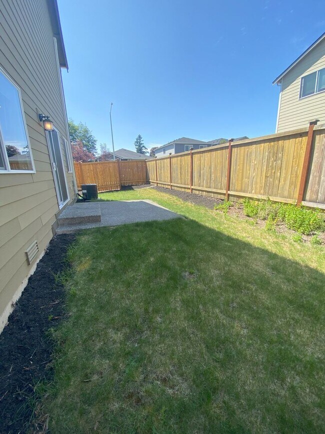 Building Photo - Spacious, modern 5-bed, 2.75-bath in sought-after Daisy Crossing Community in Sultan