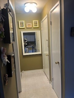 Building Photo - 32 N Albert St