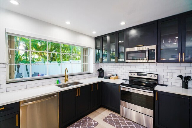 Building Photo - 1244 Garfield St