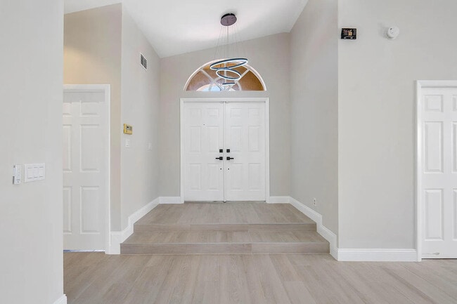 Building Photo - 8031 Nadmar Ave