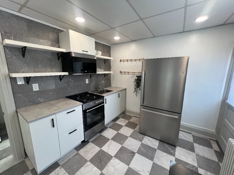 Building Photo - 513 E Montgomery Ave