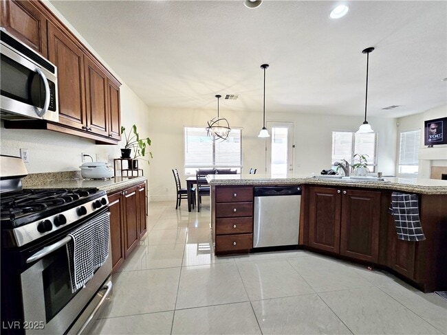 Building Photo - 125 Short Ruff Way