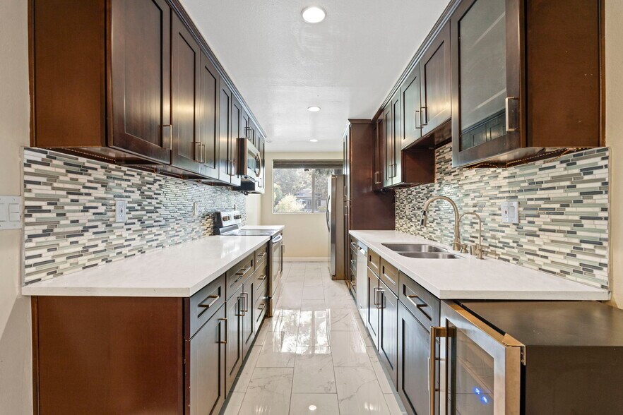 Building Photo - 3113 Raintree Cir