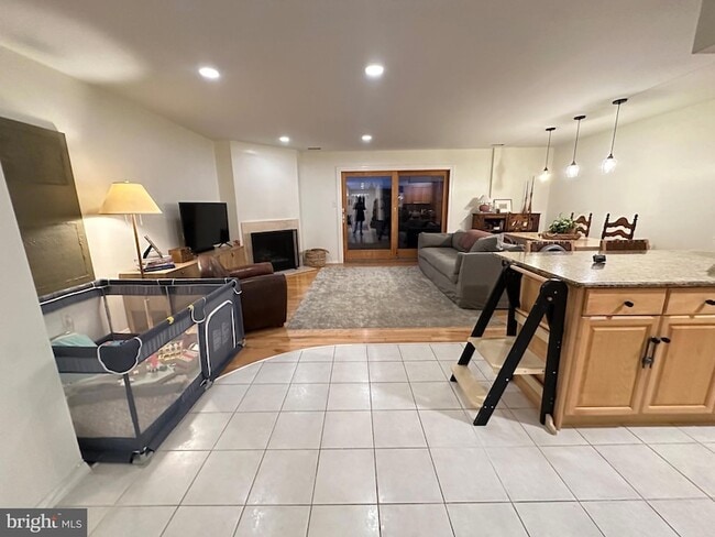 Building Photo - 769 N Ringgold St