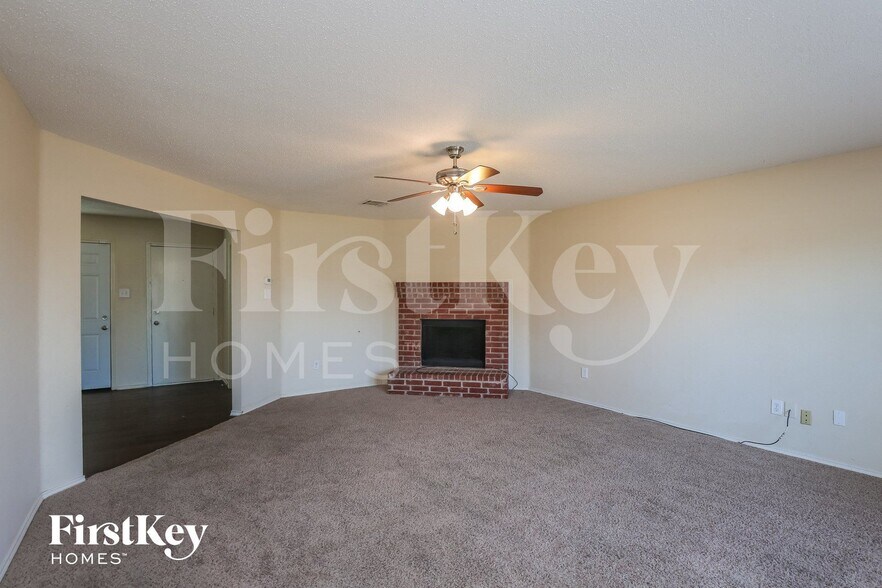 Building Photo - 2900 Ocean Dr