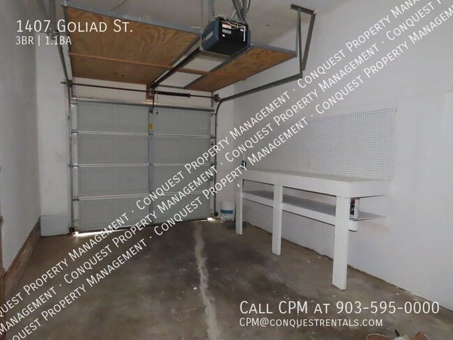 Building Photo - 1407 Goliad St