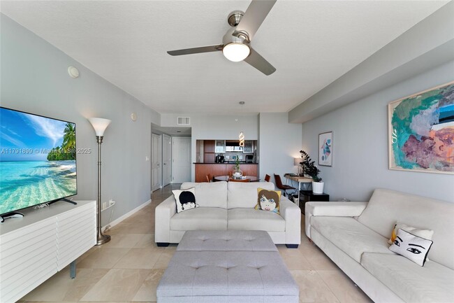 Building Photo - 610 W Las Olas Blvd