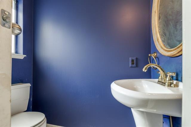 Building Photo - 3615 Fairvalley Dr