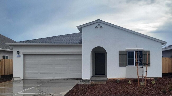 Primary Photo - Brand new construction in Shastina Ranch! ...
