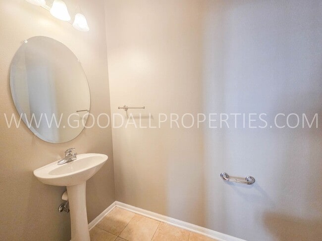 Building Photo - West Des Moines Townhome with Garden Space, Flex Room & Waukee Schools