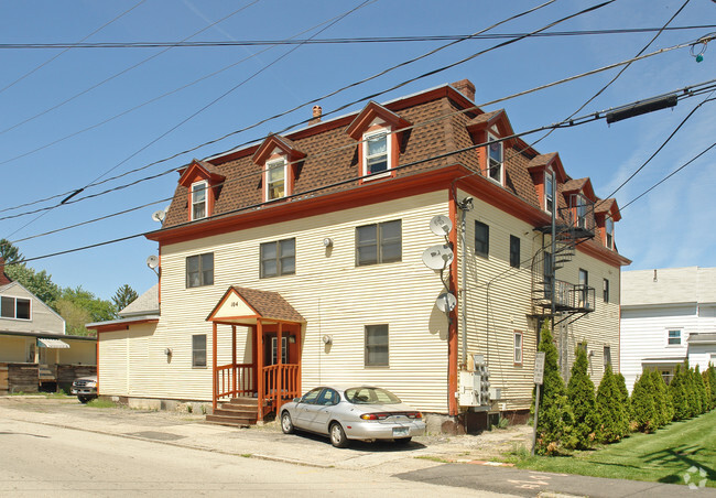 Primary Photo - 104 Walnut St