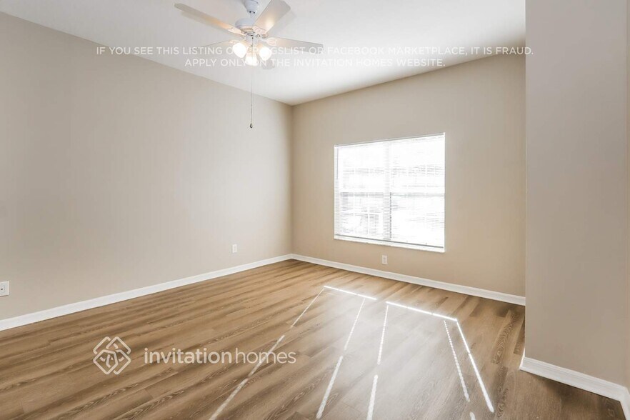 Building Photo - 10750 Pictorial Park Dr