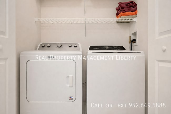 Building Photo - 13779 54th Ave N