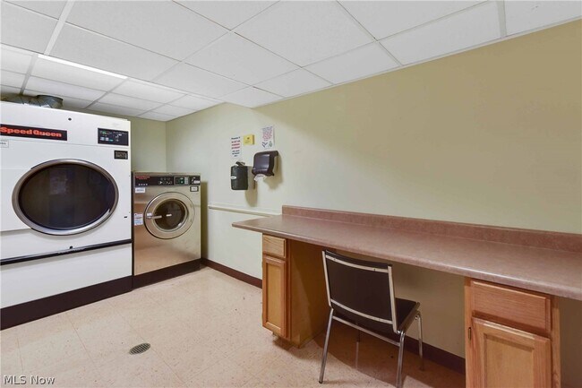 Building Photo - 12550 Lake Ave