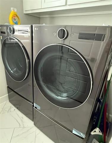 Building Photo - 8441 Wembley