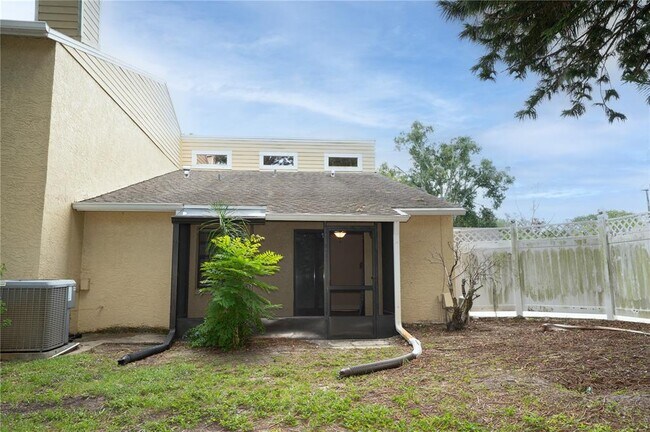 Building Photo - 201 Somerset Ln
