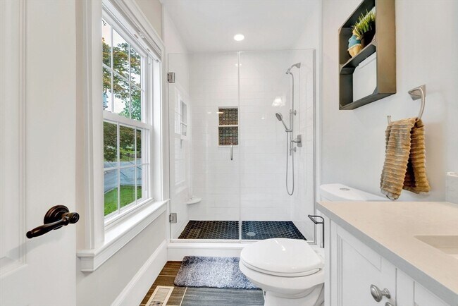 Building Photo - 3 Highet Ave