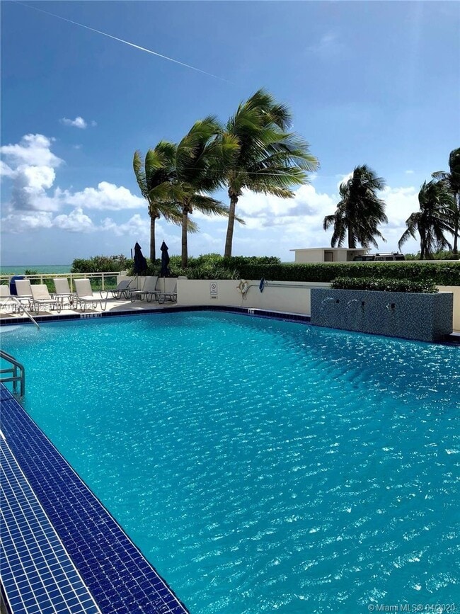 Building Photo - 6917 Collins Ave