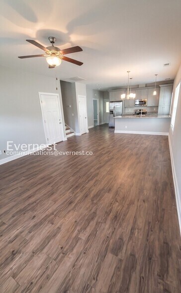 Building Photo - 5344 Roosevelt Rd