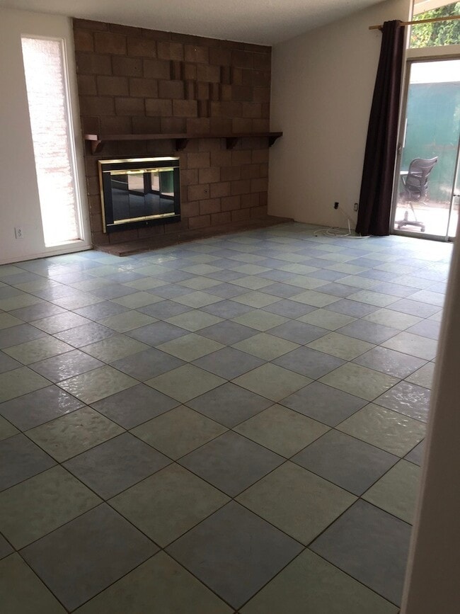 Building Photo - 6835 Trigo Rd