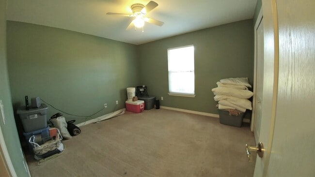 Building Photo - 6568 Fern St