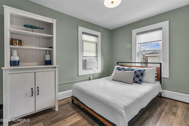 Building Photo - 1208 Bond St