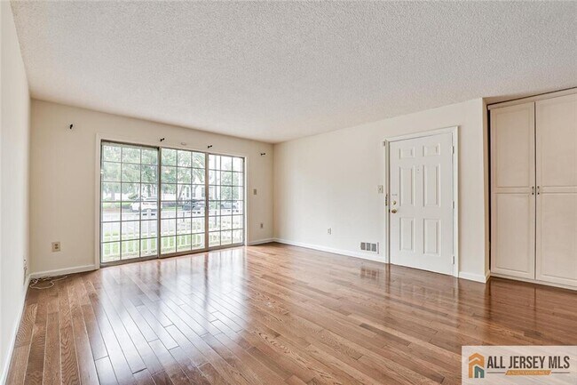Building Photo - 298 Wimbeldon Ct