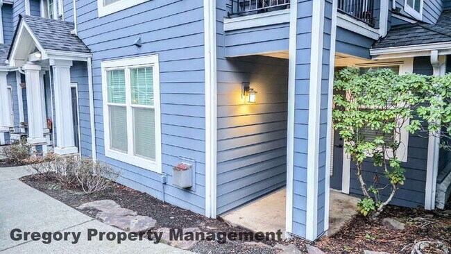 Building Photo - 16125 Juanita Woodinville Way NE