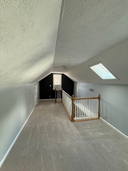 Building Photo - 1624 Porter Ave