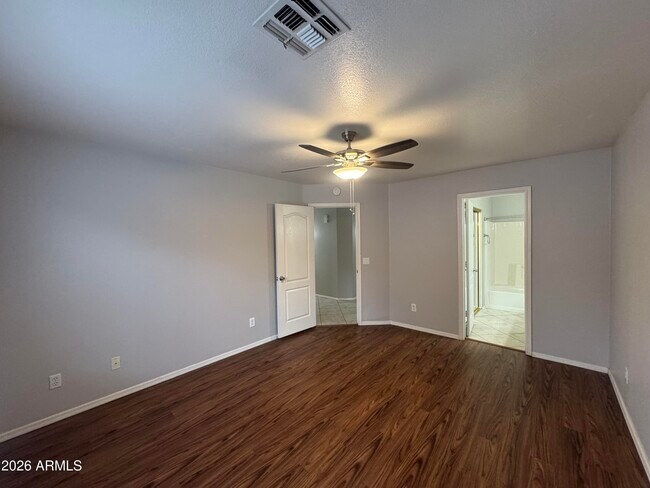 Building Photo - 14634 W Marcus Dr