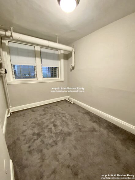 Building Photo - 49 Winship St