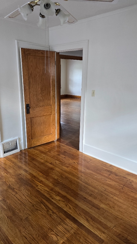 Building Photo - 915 S 48th St