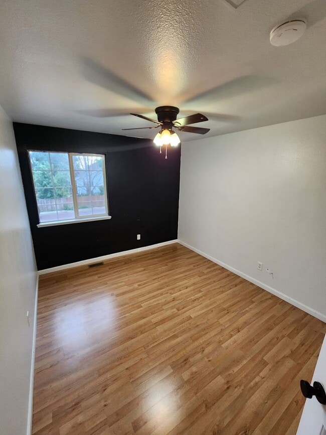 Building Photo - 4556 Gunbarrel Dr