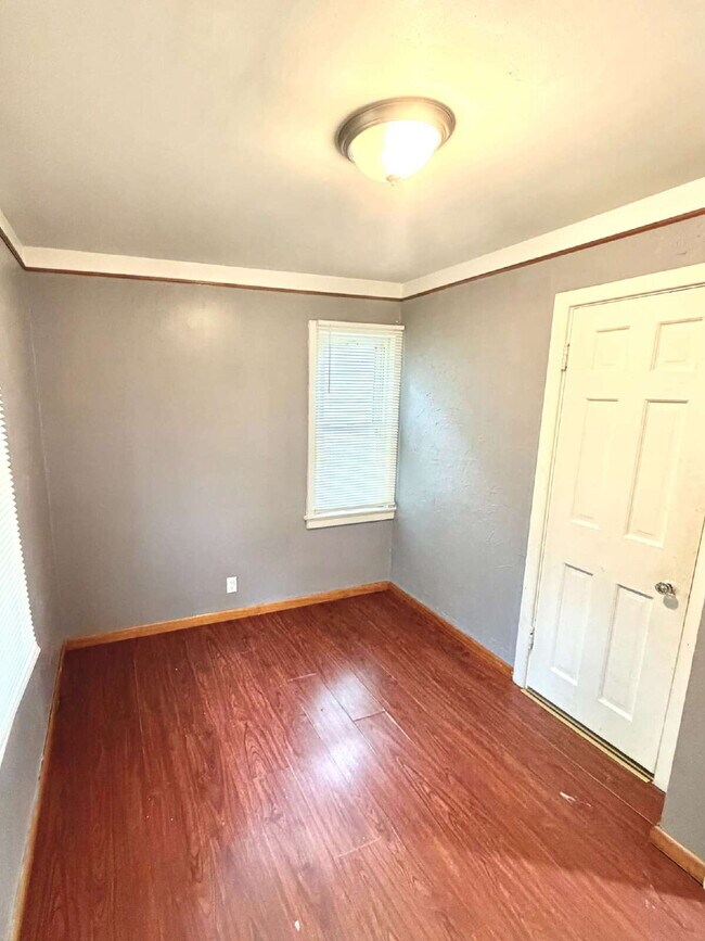 Building Photo - 3413 Clairmont St