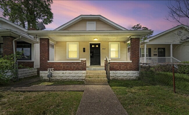 Primary Photo - 4014 Greenwood Ave