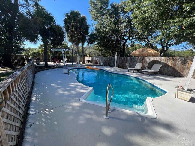 Building Photo - 1959 Melissa Oaks Dr