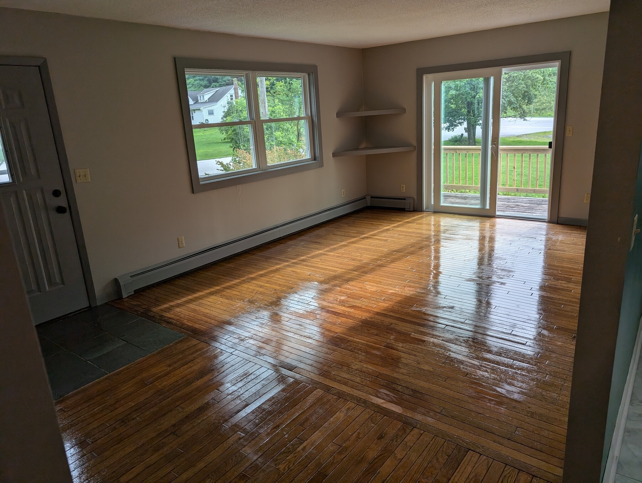 Main floor living room - 37 Sangamon Rd