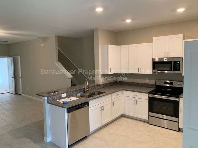 Building Photo - 9625 Pembrooke Pines Dr